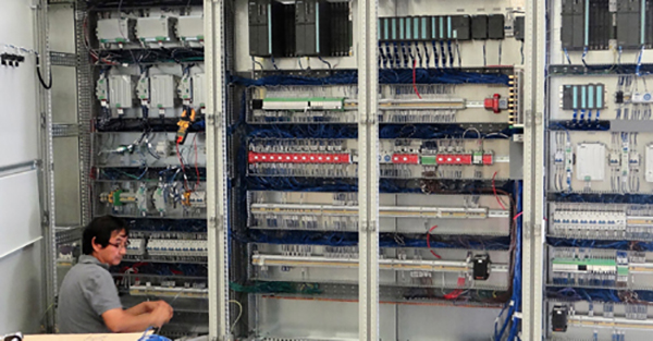 بررسی مدار فرمان